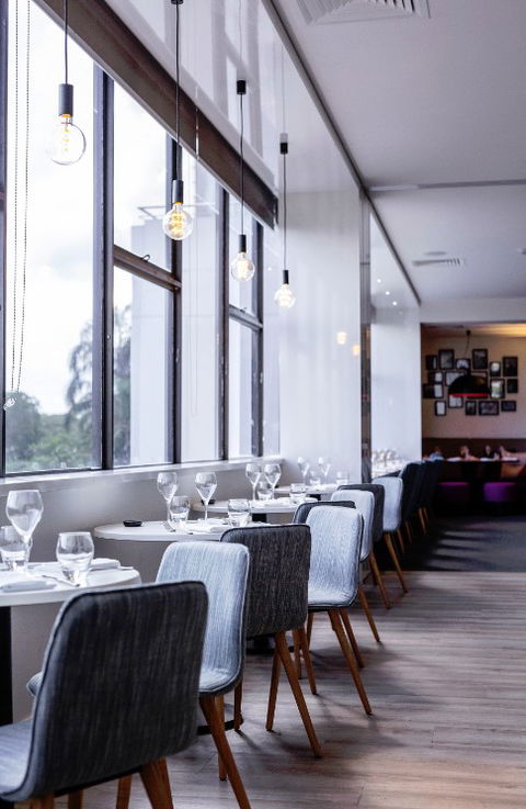 MRepublic Restaurant, Bar And Lounge - Newcastle Accommodation 5