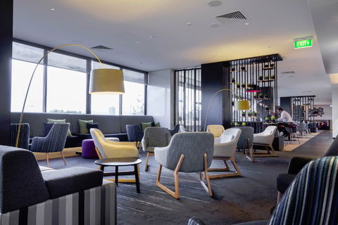 MRepublic Restaurant, Bar And Lounge - Newcastle Accommodation 9
