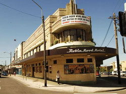 Robin Hood Hotel - New Castle Tourism 0