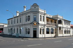 Alexander Hotel - New Castle Tourism 0