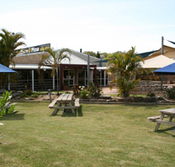 Moonee Beach Tavern - Newcastle Accommodation