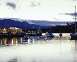 Waterfront Hotel - New Castle Tourism 1