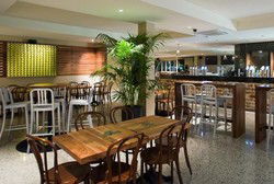 The Village Bar - New Castle Tourism 3
