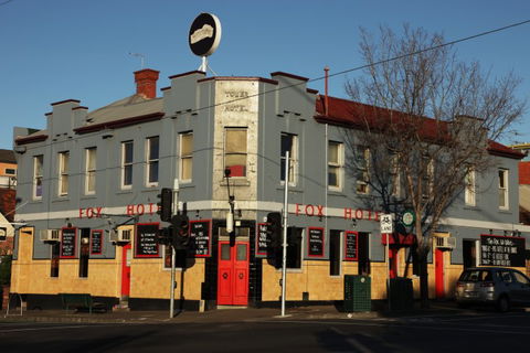 The Fox Hotel - New Castle Tourism 0