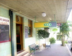 Bangalow Hotel - Newcastle Accommodation 2