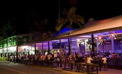 The Courthouse Hotel Port Douglas - New Castle Tourism 2