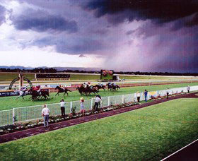 Hawkesbury Race Club - New Castle Tourism 0