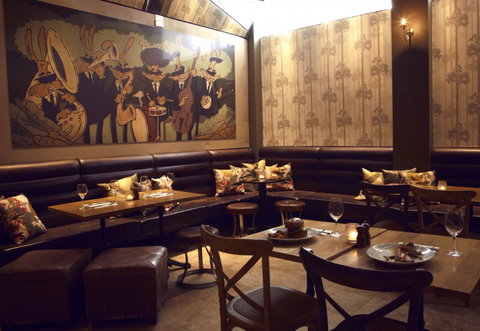 Rabbit Hole Bar And Dining - Newcastle Accommodation 1