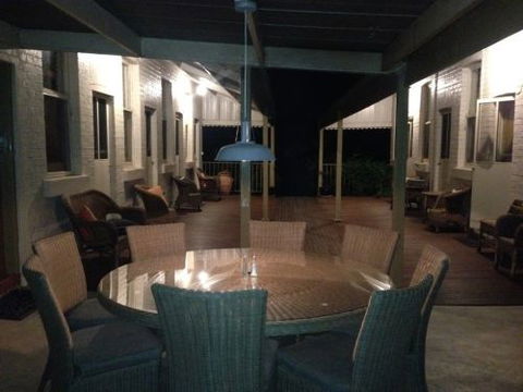 Moyhu Hotel - New Castle Tourism 3
