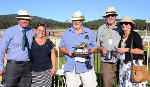 Tathra Beach Bowlo Tathra Cup Family Race Day - New Castle Tourism 2