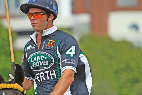 Land Rover Polo  In The City - Newcastle Accommodation 0