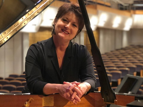 Selby And Friends: A Night Transfigured Burradoo - Newcastle Accommodation 0