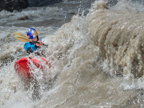 Paddling Film Festival 2020 - Sunshine Coast (Nambour) - New Castle Tourism 2
