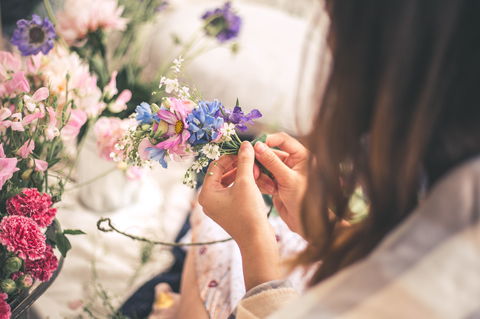 Summer Flower Crown Workshop - New Castle Tourism 0