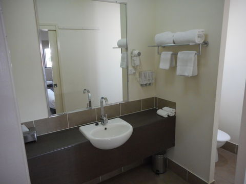 Injune Motor Inn - New Castle Tourism 4