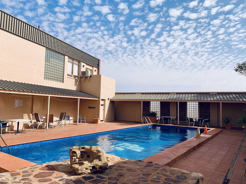 Desert Cave Hotel - Newcastle Accommodation 6