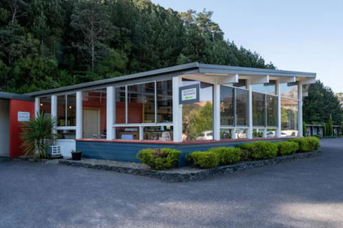 Silver Hills Motel - New Castle Tourism 6