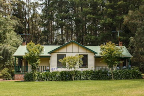 Federation Gardens & Possums Hideaway - New Castle Tourism 0
