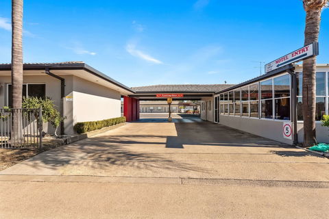 Econo Lodge Moree Spa Motor Inn - New Castle Tourism 5