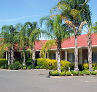 Pines Country Club Motor Inn - Newcastle Accommodation