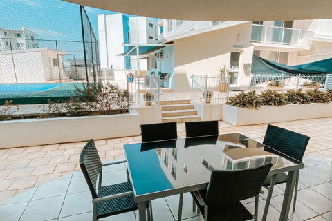 Bargara Blue Resort - New Castle Tourism 2