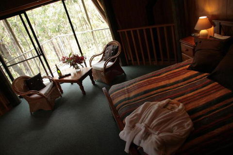 Jemby Rinjah Eco Lodge - New Castle Tourism 1