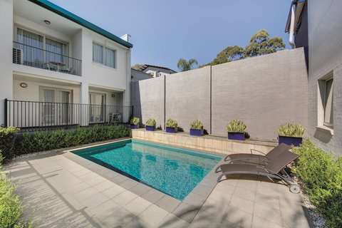 Adina Apartment Hotel Sydney Chippendale - New Castle Tourism 1