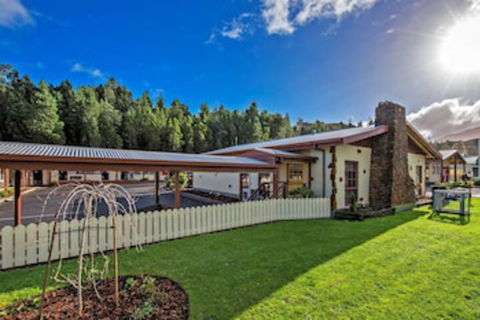 Gold Rush Inn - New Castle Tourism 0