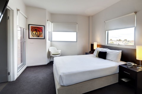 Punthill Essendon - Newcastle Accommodation 6