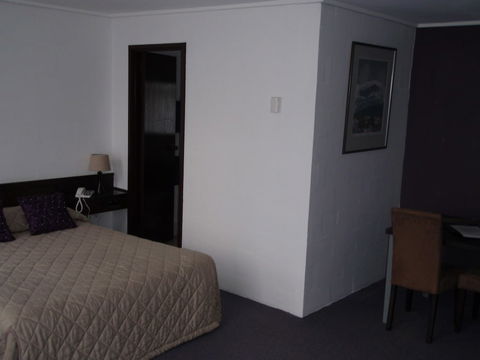 West Coaster Motel - New Castle Tourism 6