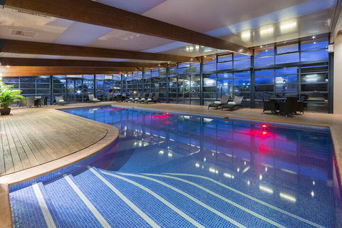 Novotel Canberra - New Castle Tourism 6