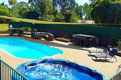 Early Settlers Motel Tocumwal - New Castle Tourism 3