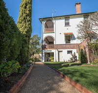 Cumquat House - Newcastle Accommodation