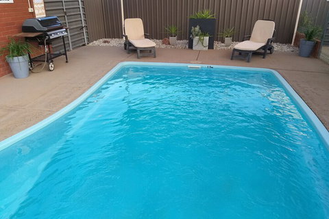 Country Mile Motor Inn - New Castle Tourism 2