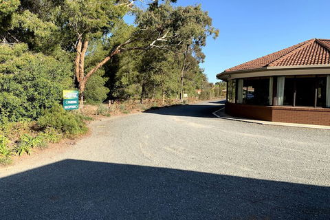 Kingswood Motel - New Castle Tourism 4