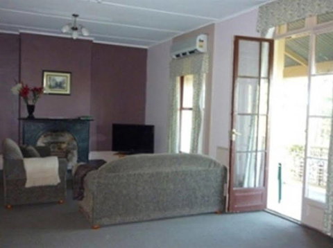 Blue Mountains Manor House - Newcastle Accommodation 2
