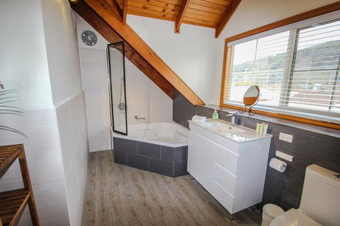 Halinka Lodge - Newcastle Accommodation 1