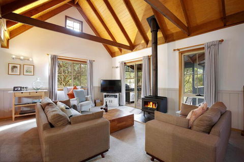 The Lodge Blackheath - New Castle Tourism 4
