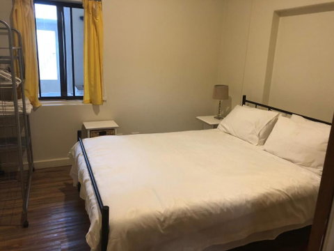 Kingscote Central - Newcastle Accommodation 3