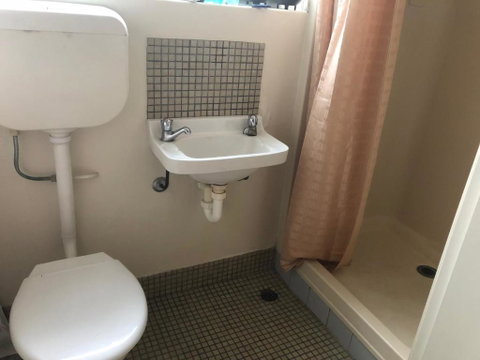 Kingscote Central - Newcastle Accommodation 5