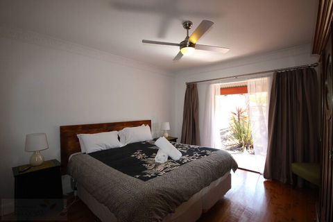 Lily May Cottage - New Castle Tourism 6