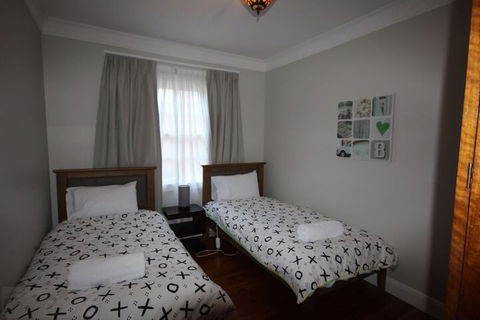 Lily May Cottage - New Castle Tourism 4