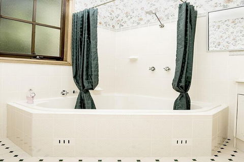 Kalimna Spa Room - New Castle Tourism 2