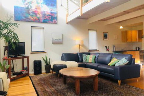 Zephyr Studio - Newcastle Accommodation 3