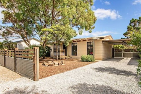 Sea Devine - Newcastle Accommodation 0