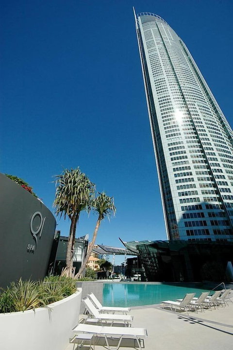 Apartment 4204 - HR Surfers Paradise - New Castle Tourism 5