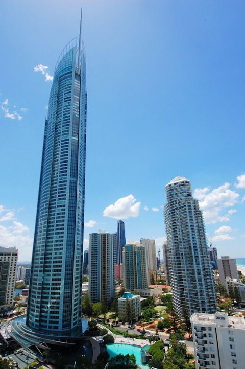 Apartment 4204 - HR Surfers Paradise - New Castle Tourism 1