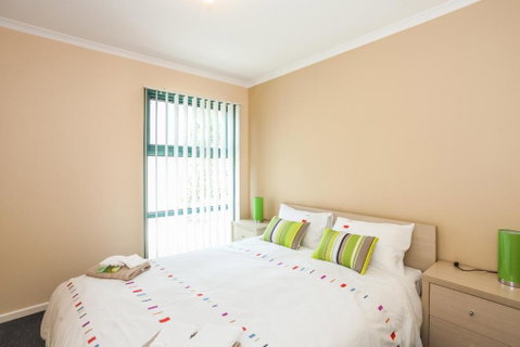 Anglesea River Apartments 2 Bed Unit 2 / 4 - Newcastle Accommodation 3