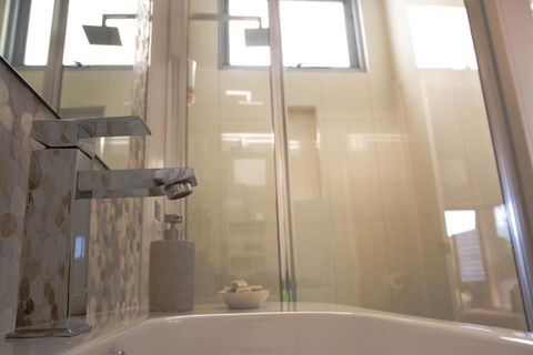 Eagle Peaks At Freycinet - Newcastle Accommodation 5