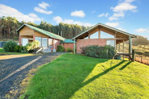 Apollo Panorama Guesthouse - New Castle Tourism 0